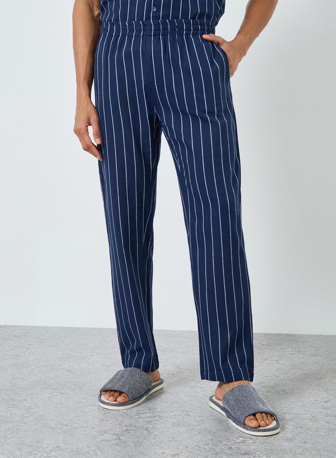 ستايلي طقم بيجاما من بنطال وقميص مخطط بأزرار غلق - Image 4